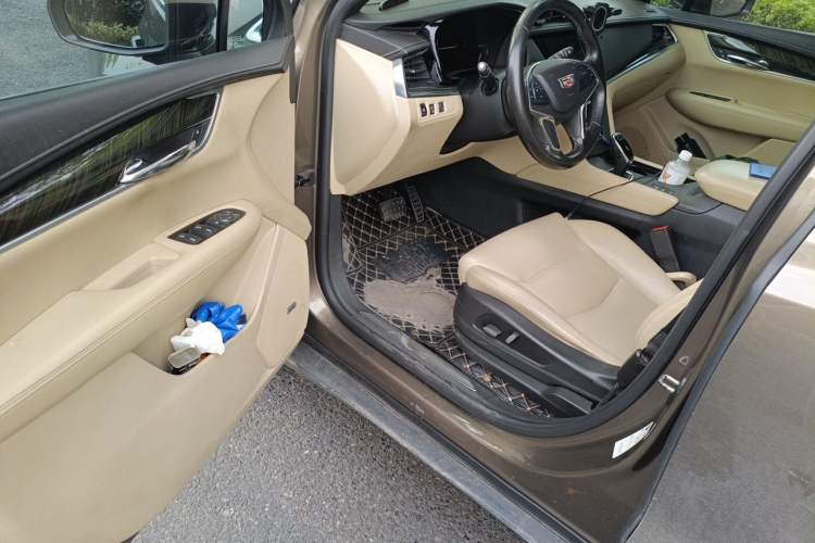 Used Cadillac XT5 2016 28T Four-Wheel Drive Tech Version Driver Seat