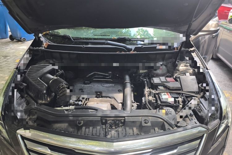 Used Cadillac XT5 2016 28T Four-Wheel Drive Tech Version Engine Bay
