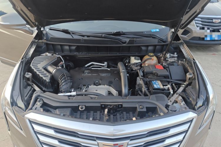 Used Cadillac XT5 2016 25T Luxury Model Engine Bay