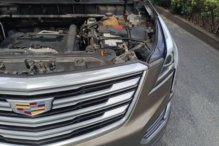 Used Cadillac XT5 2016 28T Four-Wheel Drive Tech Version Engine Bay Left