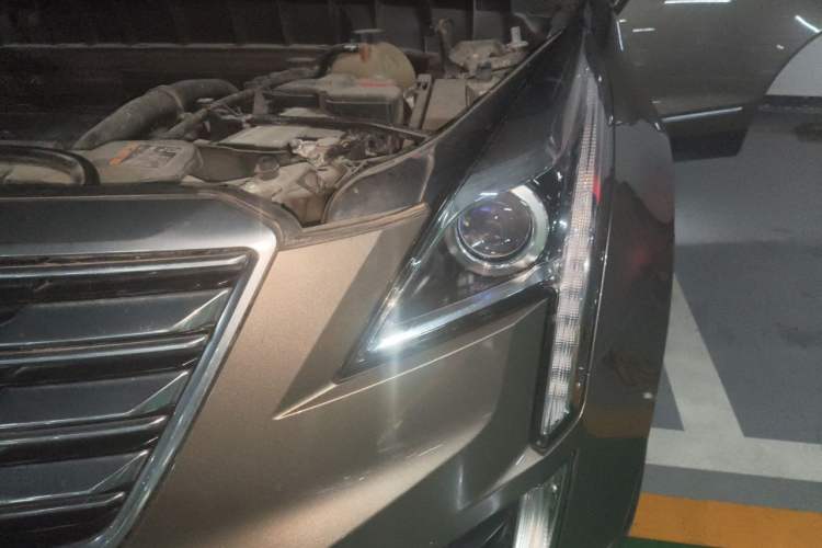 Used Cadillac XT5 2016 25T Luxury Model Engine Bay Left