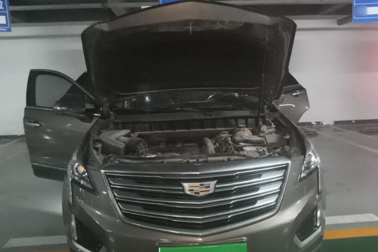 Used Cadillac XT5 2016 25T Luxury Model Engine Bay