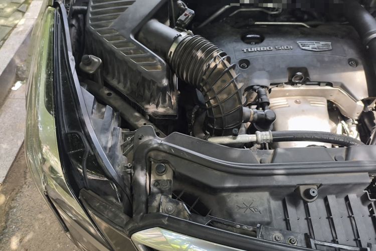 Used Cadillac XT5 2016 28T Four-Wheel Drive Tech Version Engine Bay Right