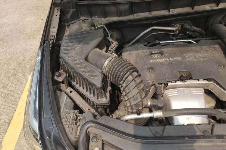 Used Cadillac XT5 2016 28T Four-Wheel Drive Luxury Model Engine Bay Right