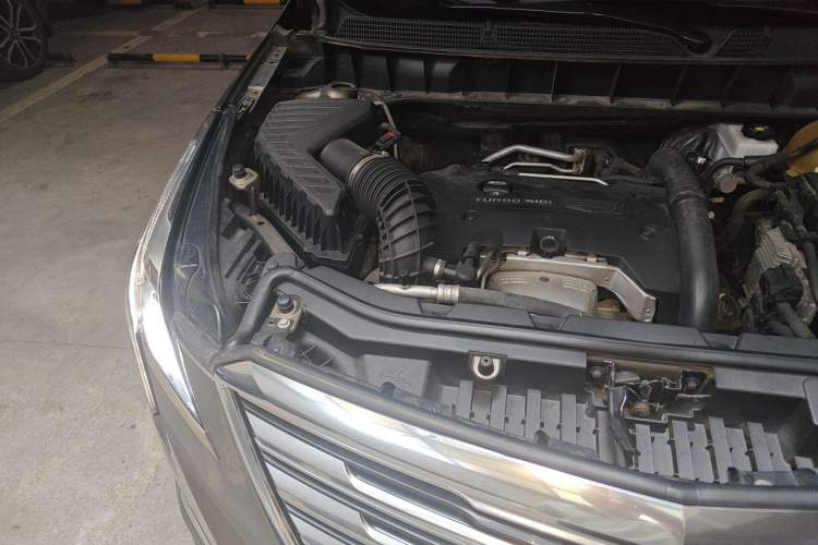 Used Cadillac XT5 2016 25T Luxury Model Engine Bay Right