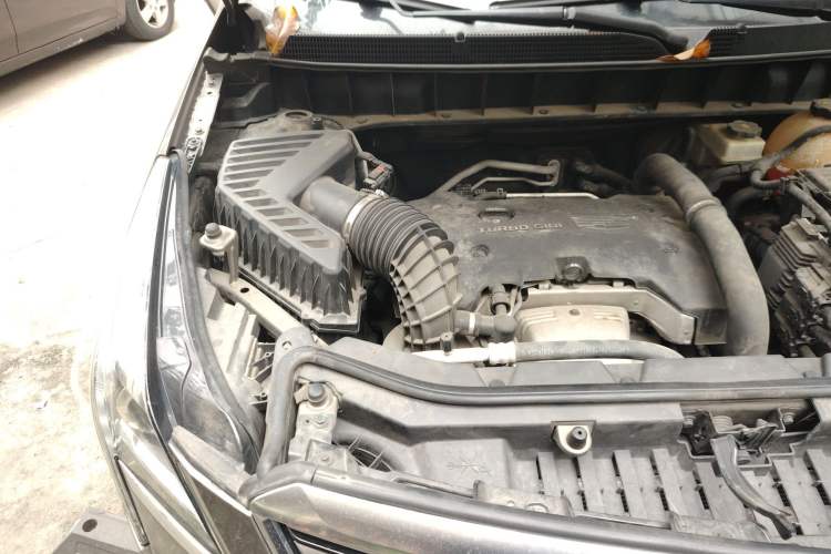 Used Cadillac XT5 2016 25T Luxury Model Engine Bay Right