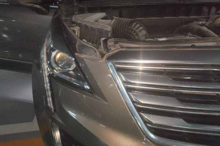 Used Cadillac XT5 2016 25T Luxury Model Engine Bay Right