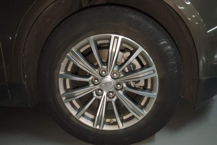 Used Cadillac XT5 2016 28T Four-Wheel Drive Luxury Model Exterior 1