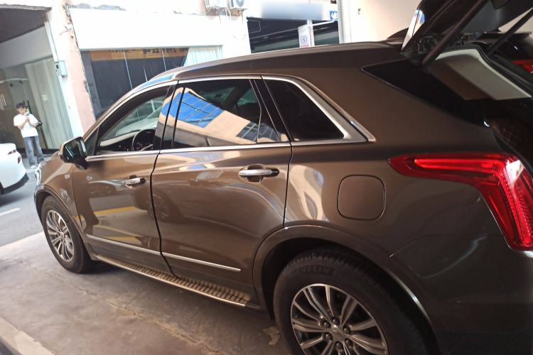 Used Cadillac XT5 2016 25T Luxury Model Exterior 3