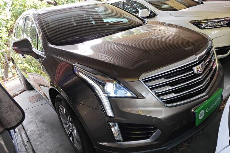Used Cadillac XT5 2016 25T Luxury Model Front Right 45 Deg