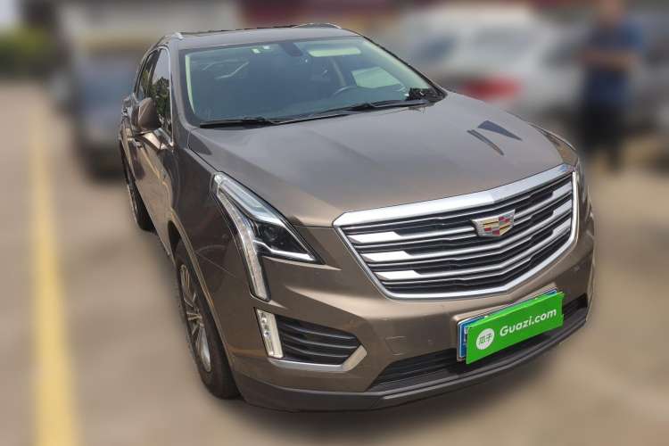 Used Cadillac XT5 2016 28T Four-Wheel Drive Luxury Model Front Right 45 Deg