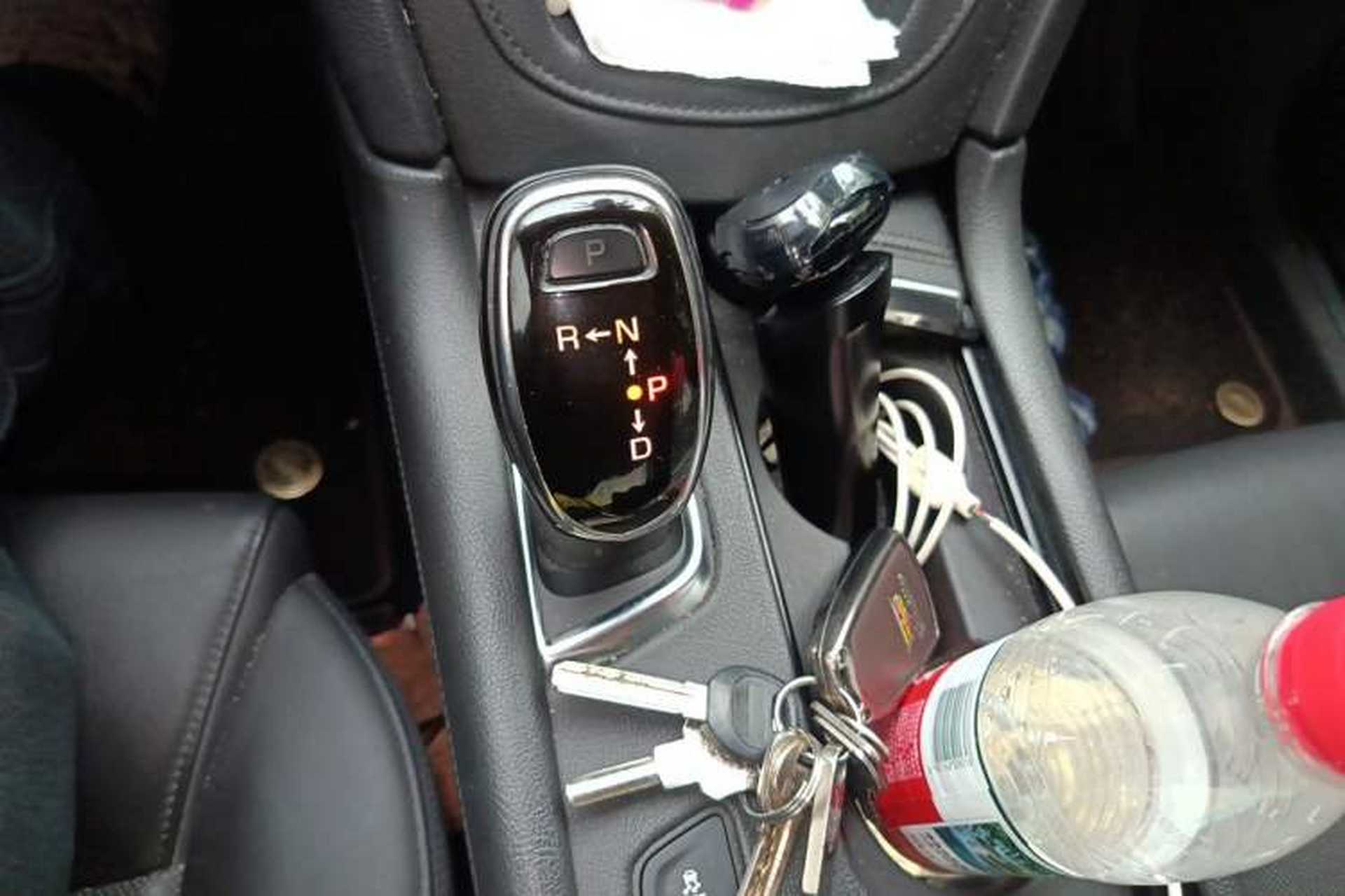 Used Cadillac XT5 2016 25T Luxury Model Gear Lever