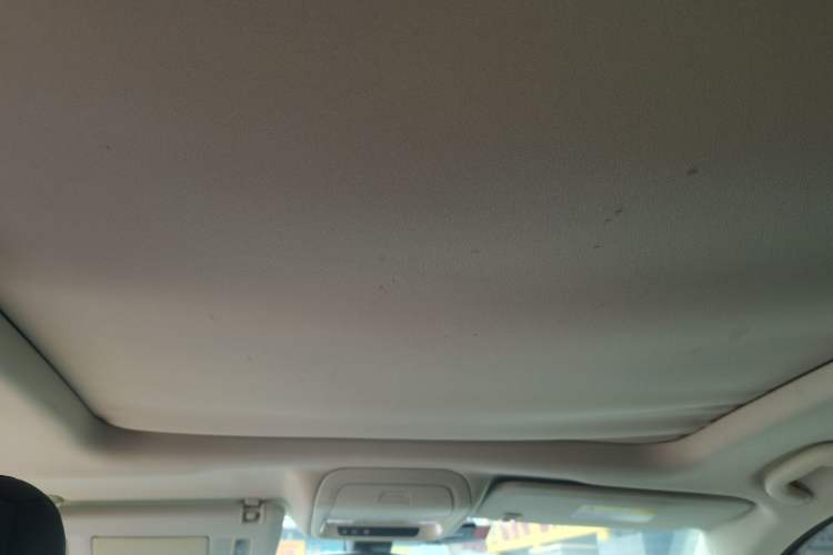Used Cadillac XT5 2016 28T Four-Wheel Drive Luxury Model Headliner