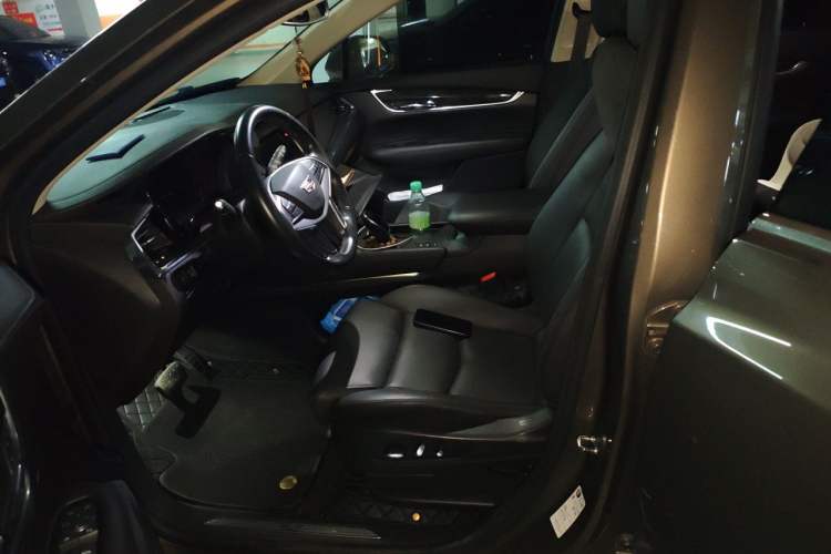 Used Cadillac XT5 2016 28T Four-Wheel Drive Luxury Model Left Front Seat