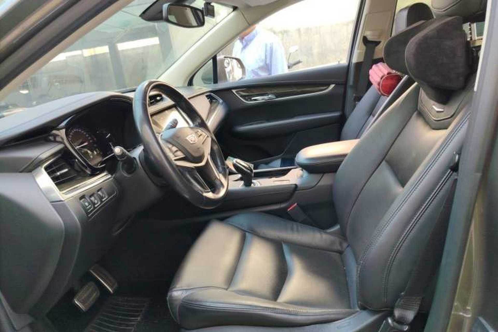 Used Cadillac XT5 2016 25T Luxury Model Left Front Seat