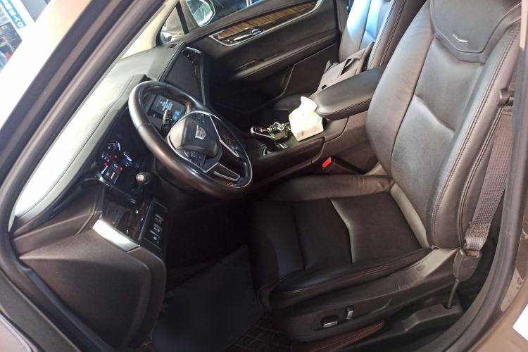 Used Cadillac XT5 2016 25T Luxury Model Left Front Seat