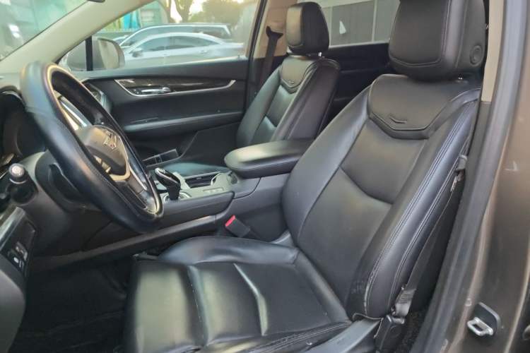 Used Cadillac XT5 2016 28T Four-Wheel Drive Luxury Model Left Front Seat