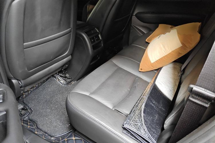 Used Cadillac XT5 2016 25T Luxury Model Left Rear Seat