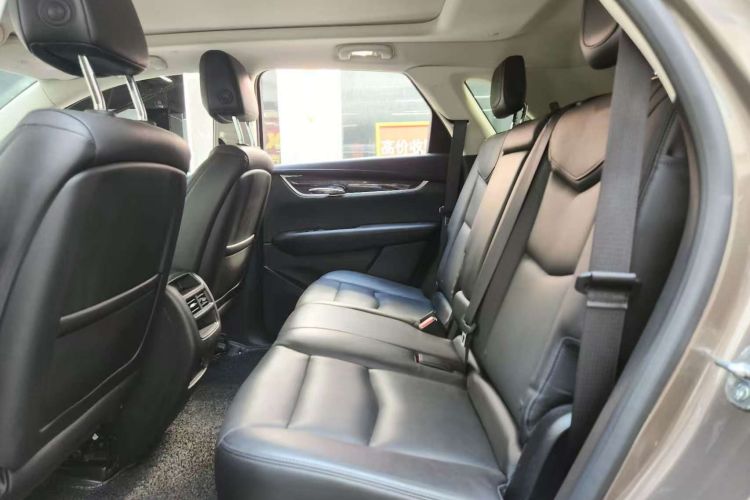 Used Cadillac XT5 2016 25T Luxury Model Left Rear Seat