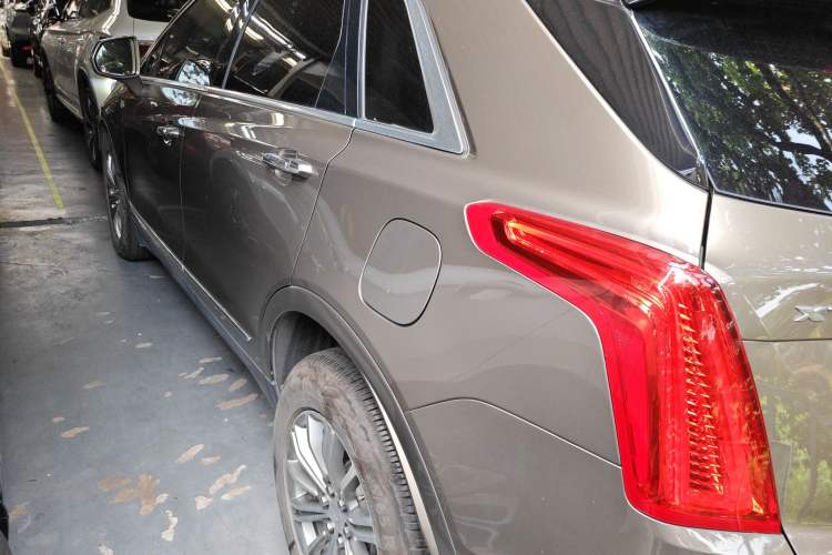 Used Cadillac XT5 2016 25T Luxury Model Left Side