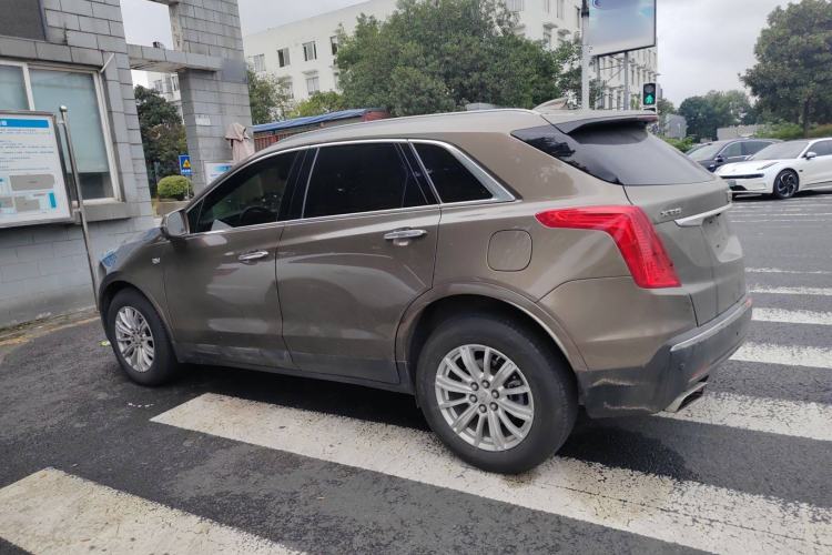 Used Cadillac XT5 2016 25T Tech Edition Left Side
