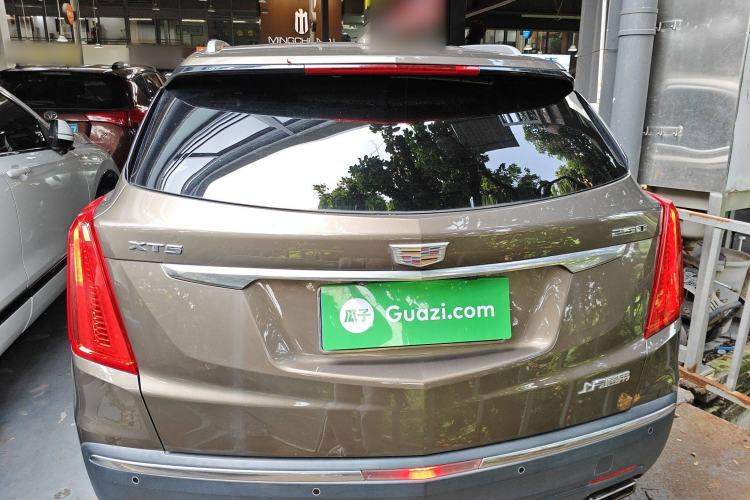Used Cadillac XT5 2016 25T Luxury Model Rear