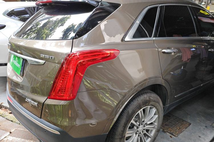 Used Cadillac XT5 2016 25T Luxury Model Rear Right 45 Deg