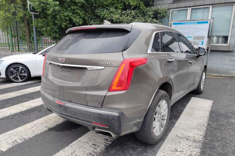Used Cadillac XT5 2016 25T Tech Edition Rear Right 45 Deg