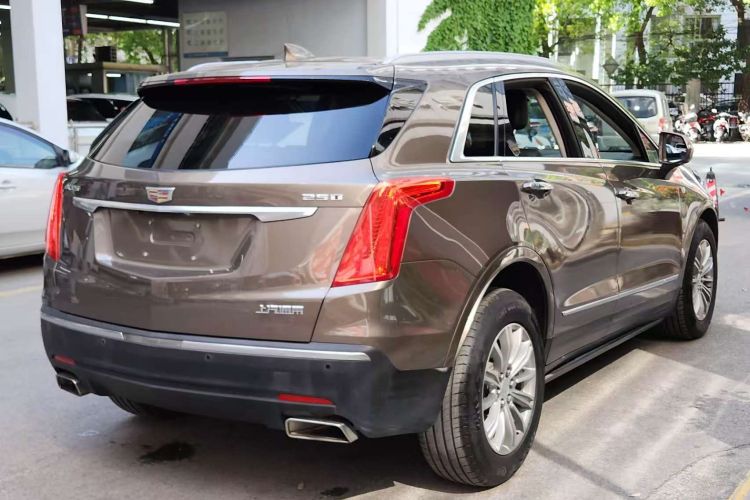 Used Cadillac XT5 2016 25T Luxury Model Rear Right 45 Deg