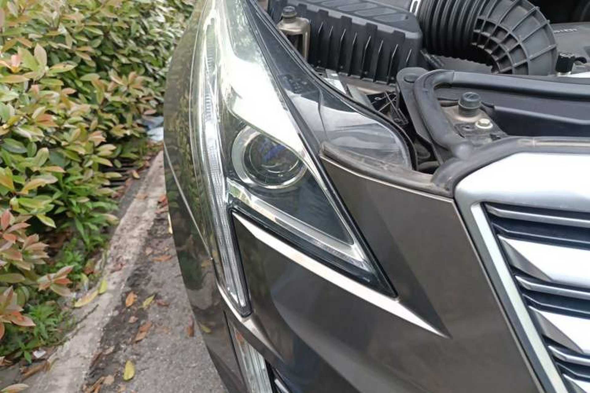 Used Cadillac XT5 2016 25T Luxury Model Right Front Headlight