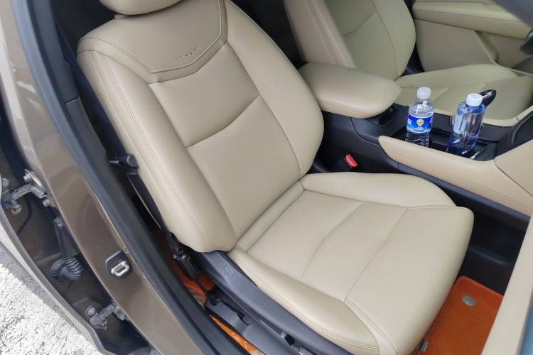 Used Cadillac XT5 2016 25T Tech Edition Right Front Seat