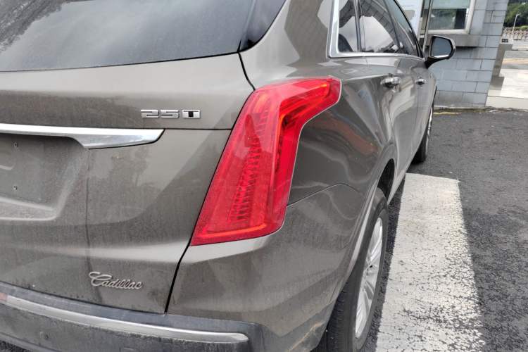 Used Cadillac XT5 2016 25T Tech Edition Right Rear Taillight