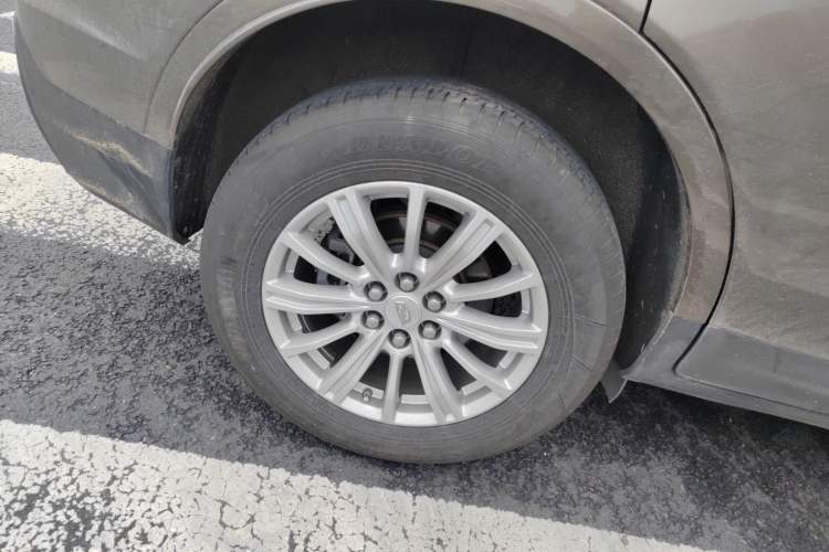 Used Cadillac XT5 2016 25T Tech Edition Right Rear Wheel Hub