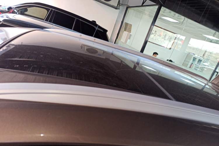 Used Cadillac XT5 2016 25T Luxury Model Roof
