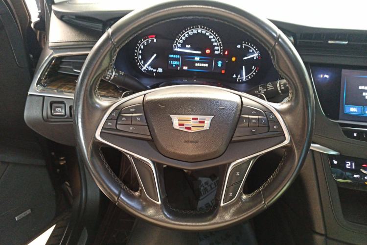 Used Cadillac XT5 2016 25T Luxury Model Steering Wheel