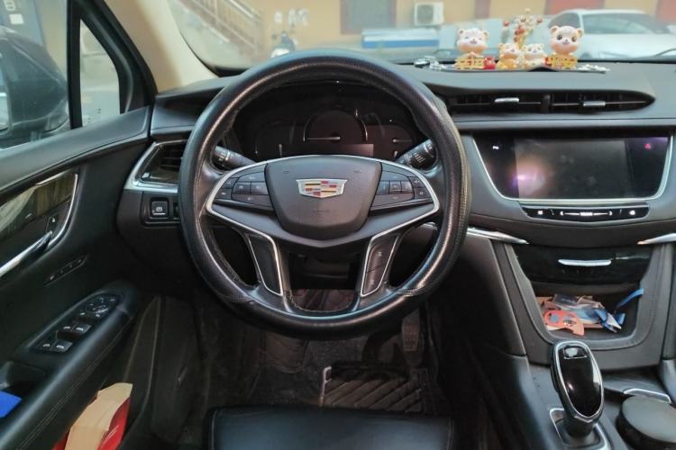 Used Cadillac XT5 2016 28T Four-Wheel Drive Luxury Model Steering Wheel