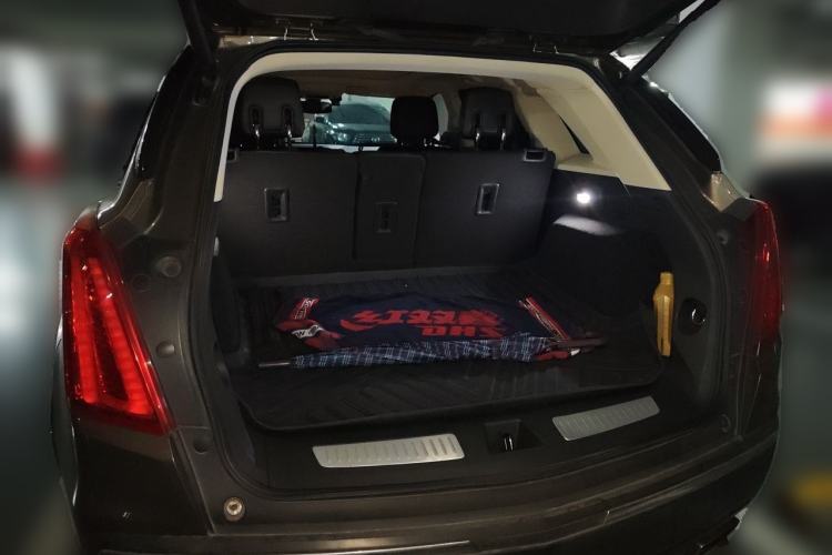 Used Cadillac XT5 2016 28T Four-Wheel Drive Luxury Model Trunk