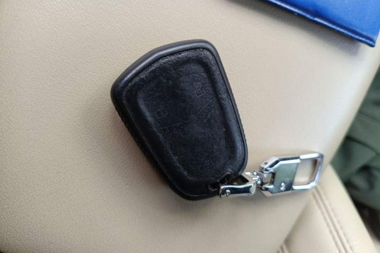 Used Cadillac XT5 2016 28T Four-Wheel Drive Tech Version Vehicle Key