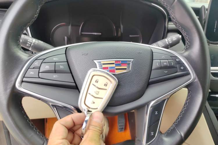 Used Cadillac XT5 2016 25T Tech Edition Vehicle Key