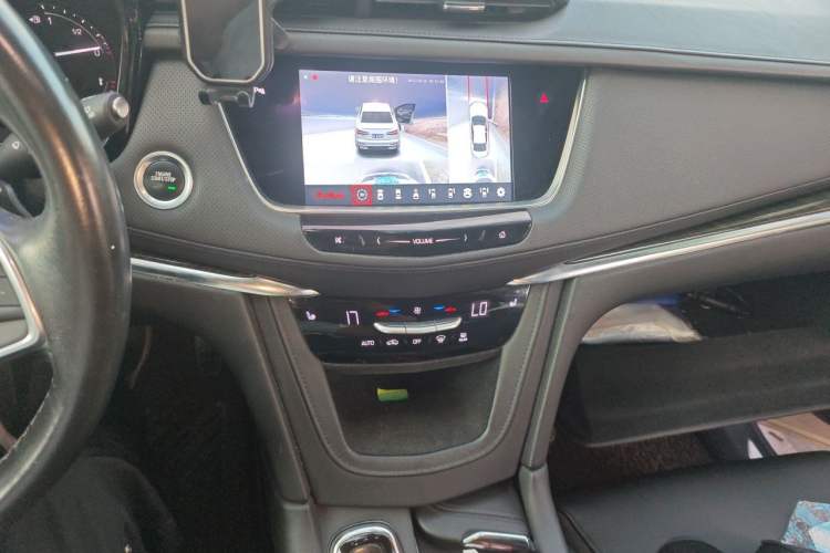 Used Cadillac XT5 2016 28T Four-Wheel Drive Luxury Model Audio And AC Panel