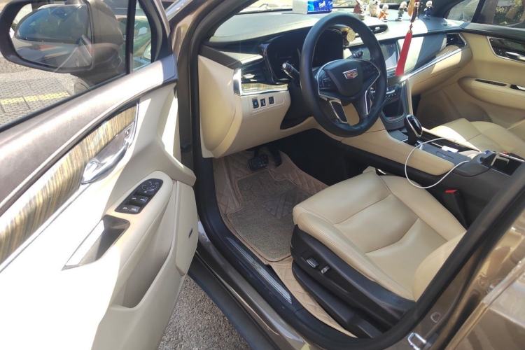 Used Cadillac XT5 2016 25T Tech Edition Driver Seat