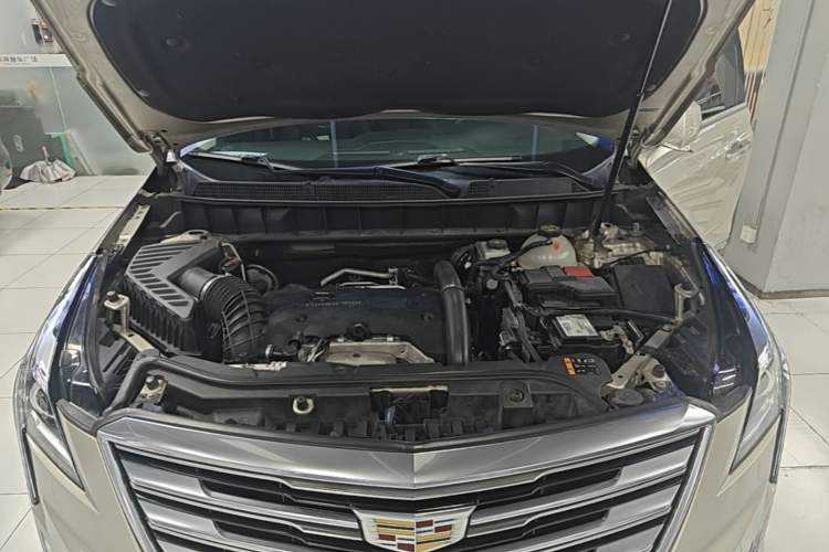 Used Cadillac XT5 2016 25T Luxury Model Engine Bay