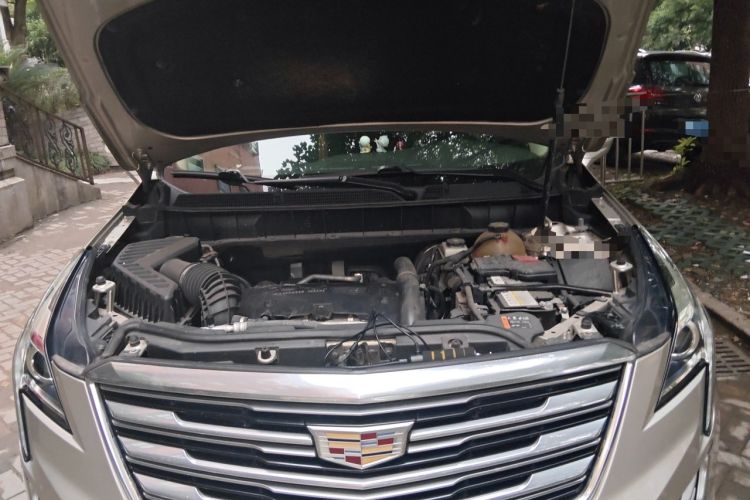 Used Cadillac XT5 2016 25T Luxury Model Engine Bay