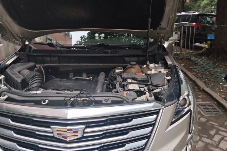 Used Cadillac XT5 2016 25T Luxury Model Engine Bay Left