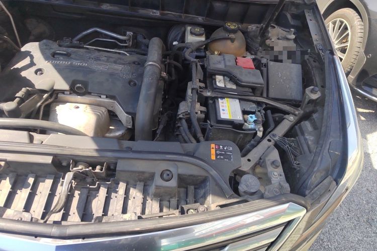 Used Cadillac XT5 2016 25T Tech Edition Engine Bay Left
