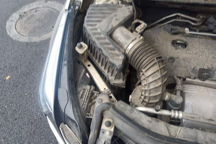 Used Cadillac XT5 2016 28T Four-Wheel Drive Luxury Model Engine Bay Right