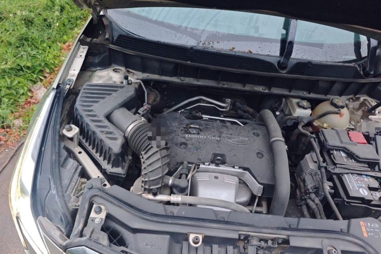 Used Cadillac XT5 2016 25T Luxury Model Engine Bay Right