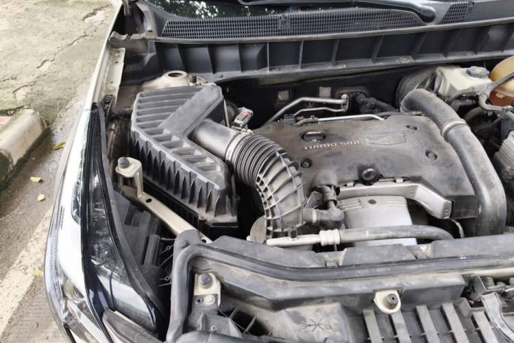 Used Cadillac XT5 2016 25T Luxury Model Engine Bay Right