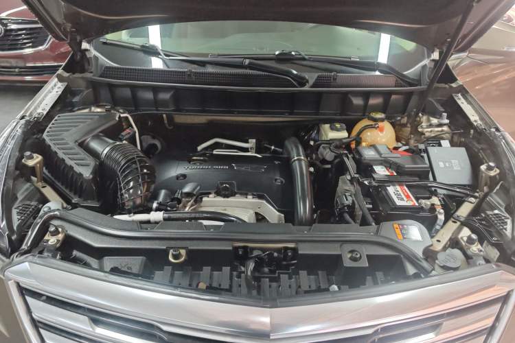 Used Cadillac XT5 2016 28T Four-Wheel Drive Luxury Model Engine Bay