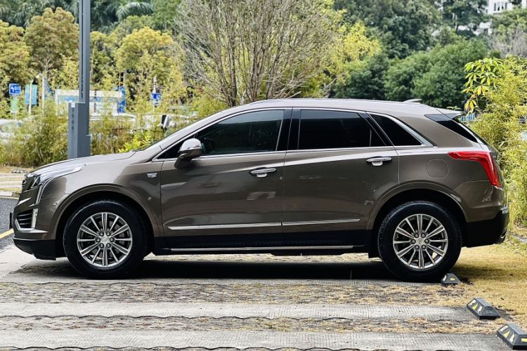 Used Cadillac XT5 2016 28T Four-Wheel Drive Luxury Model Exterior 2
